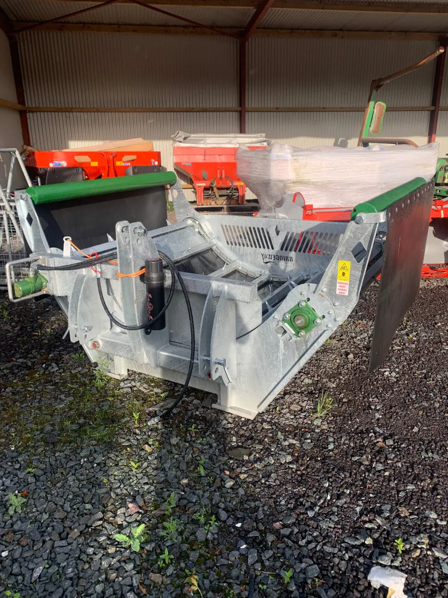 Bridgeway feeder - Image 3