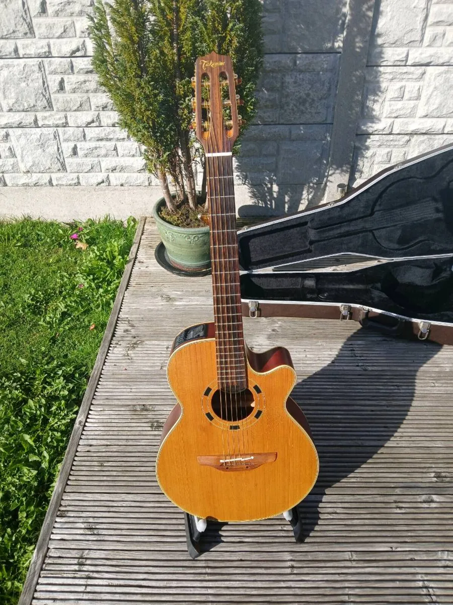 1998 Japanese Takamine EN30 C and original case - Image 2