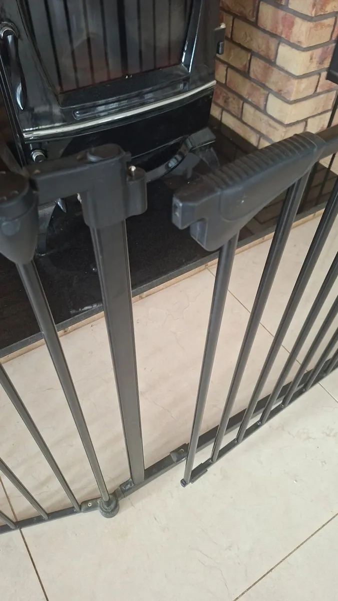 Fire place safety baby / animal  gate - Image 4