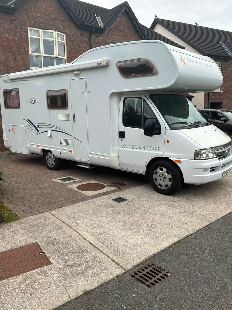 2007 motorhome - Image 1
