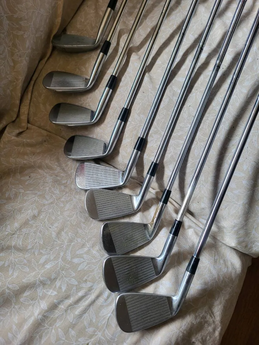 Golf irons - Image 1