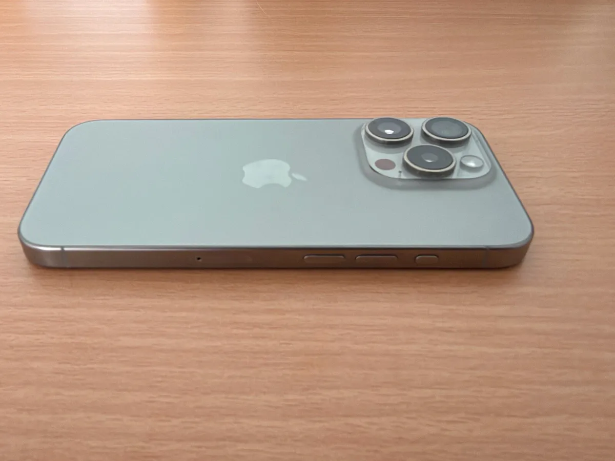 iPhone 15 Pro 256GB Unlocked - Image 4