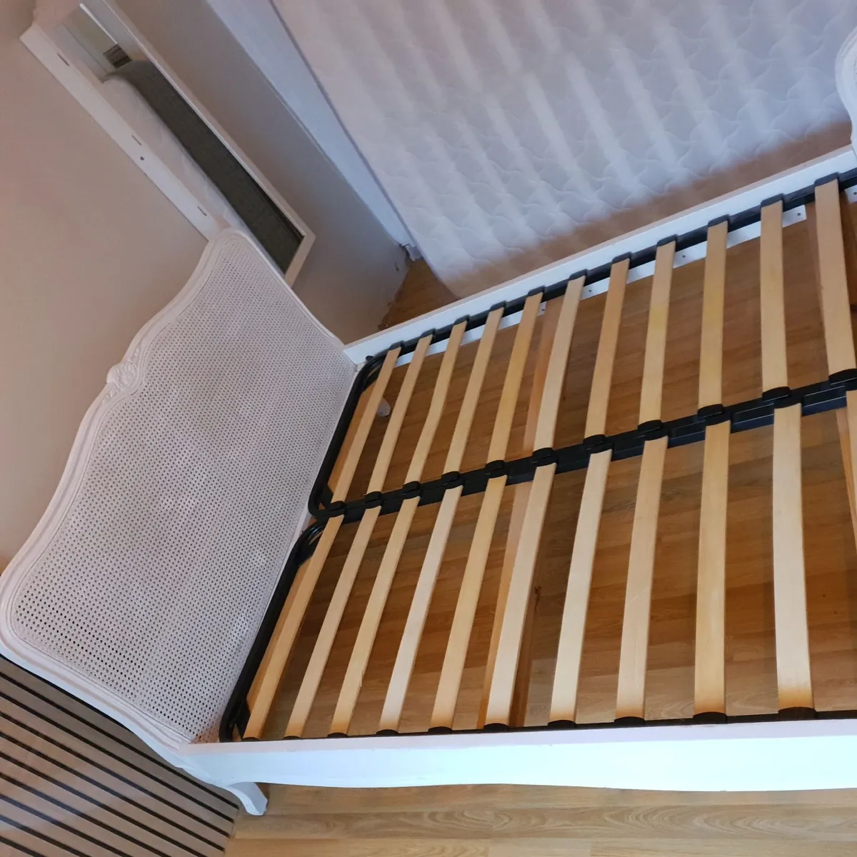 King bed - Image 2