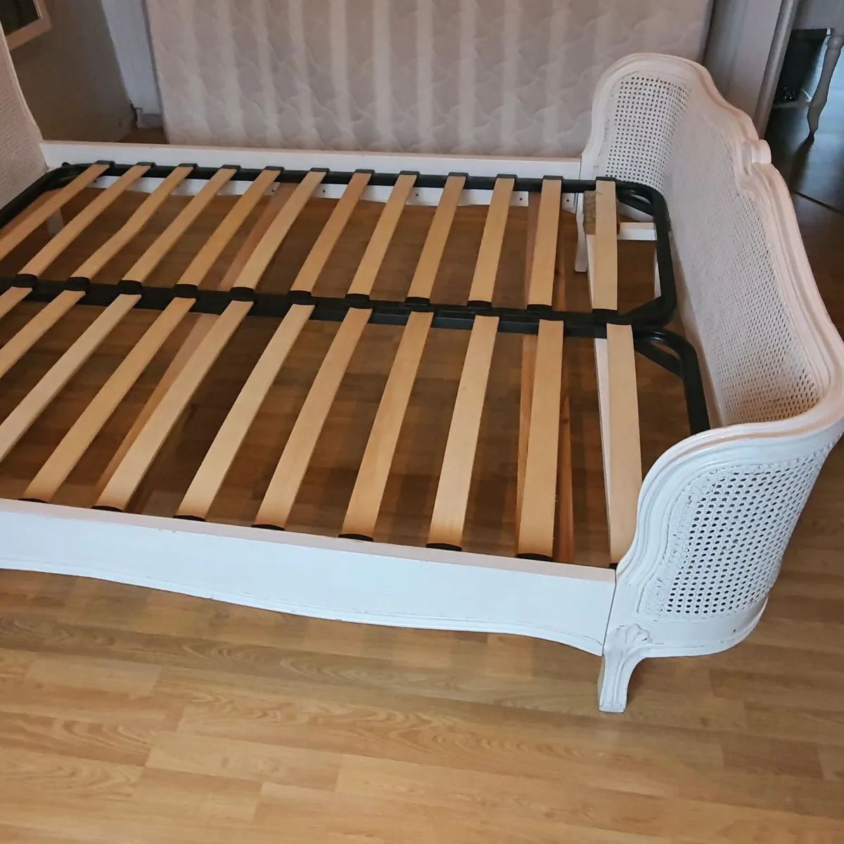 King bed - Image 3