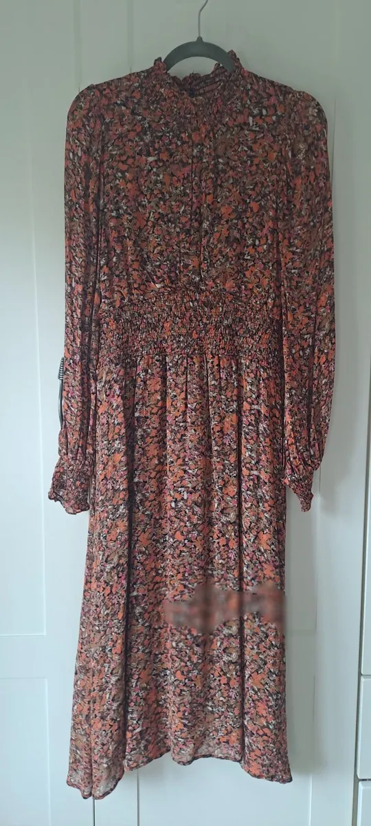 In Wear dress - Image 1