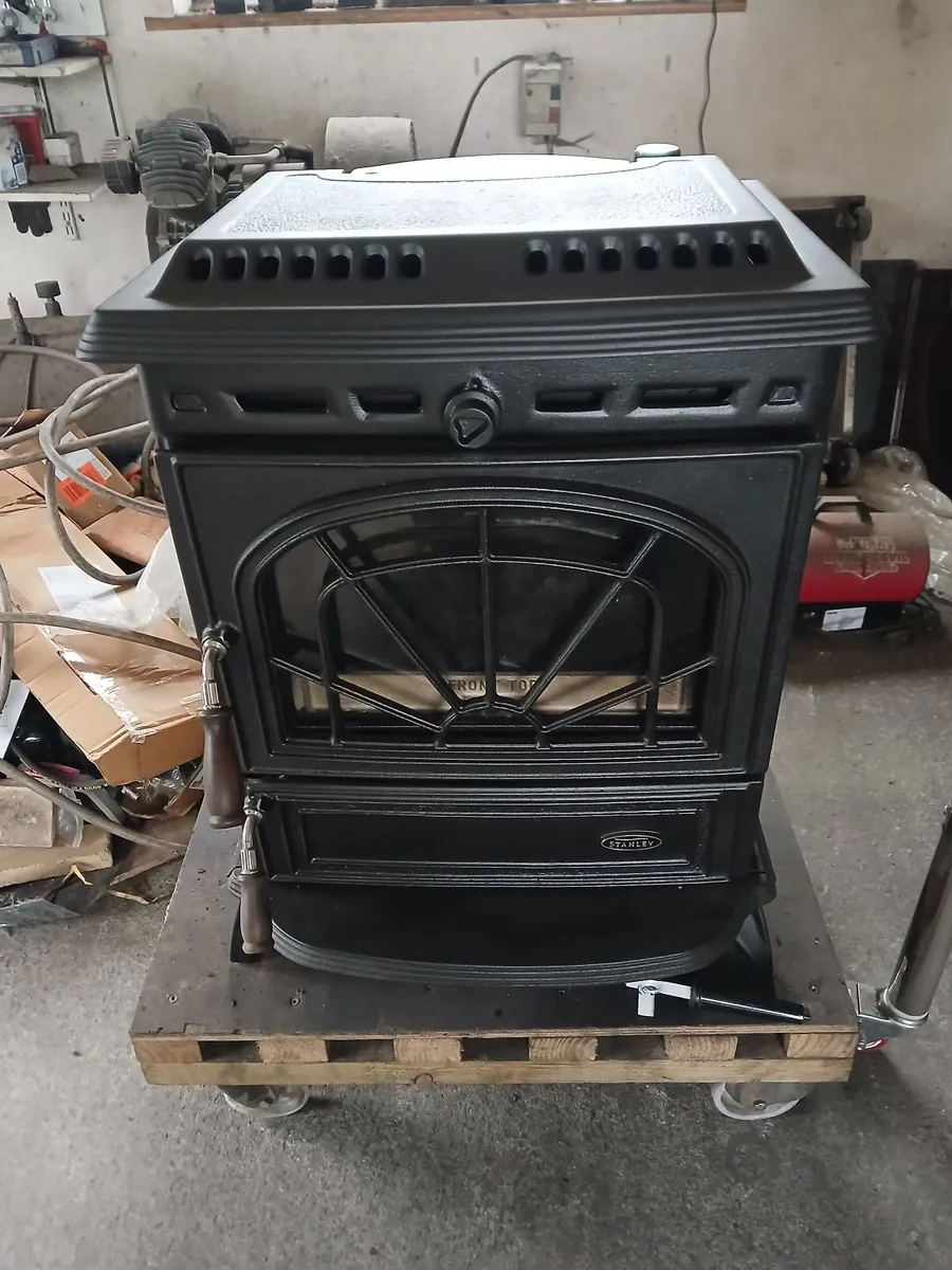 Stanley Erin boiler stove solid fuel Excellent con - Image 1