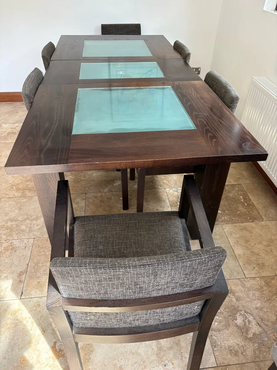 Solid dark Oak Dining Table extends to 10 people f - Image 1