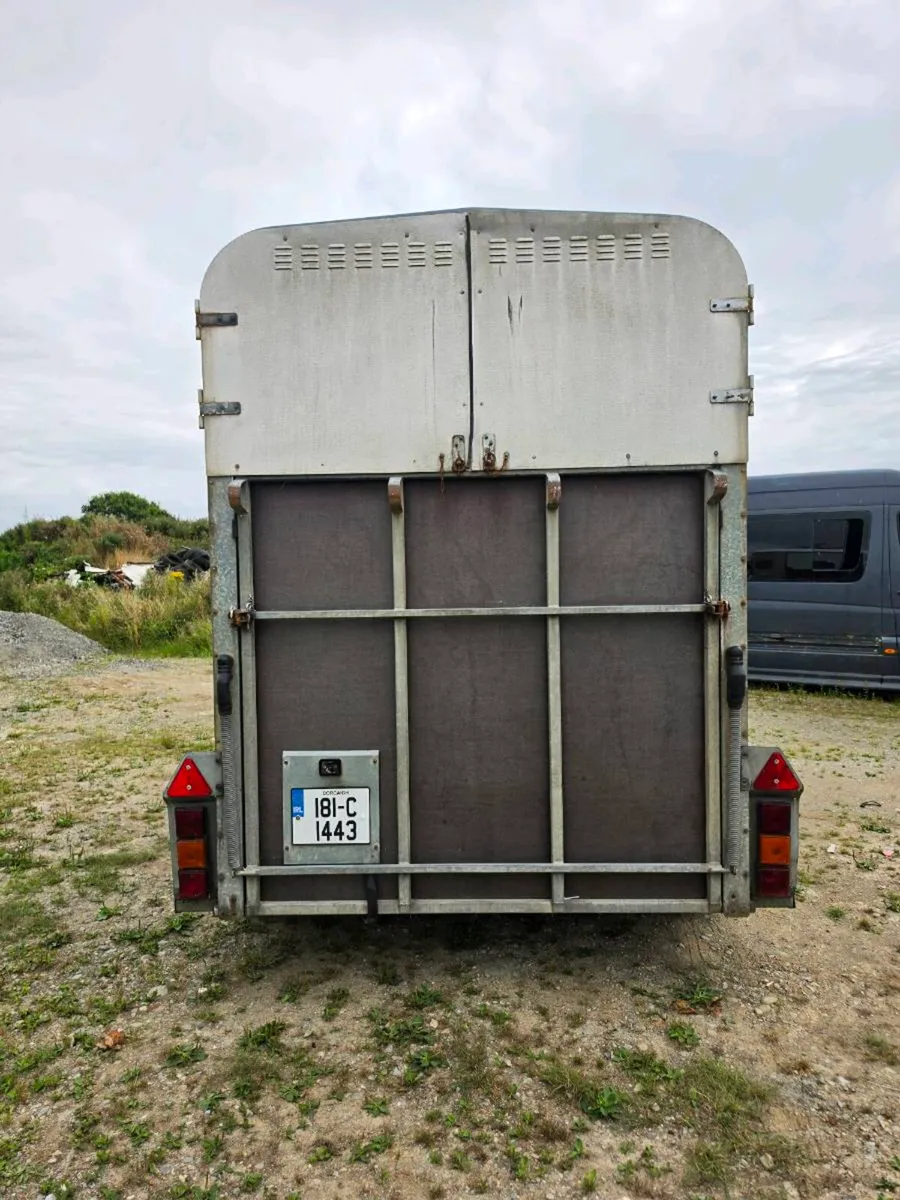 Horse Trailer - Image 3