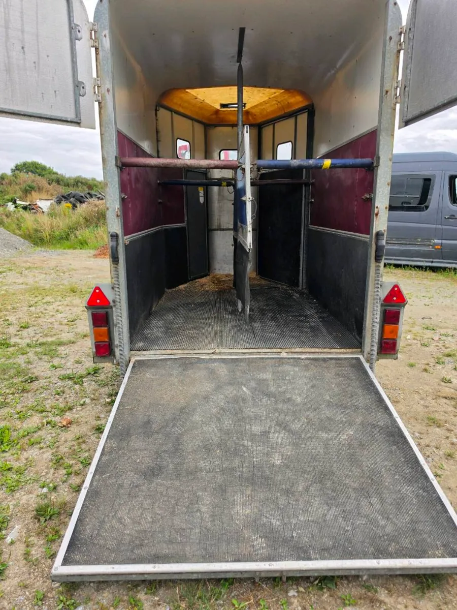 Horse Trailer - Image 4