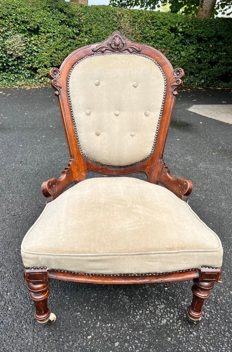 Antique chair - Image 1