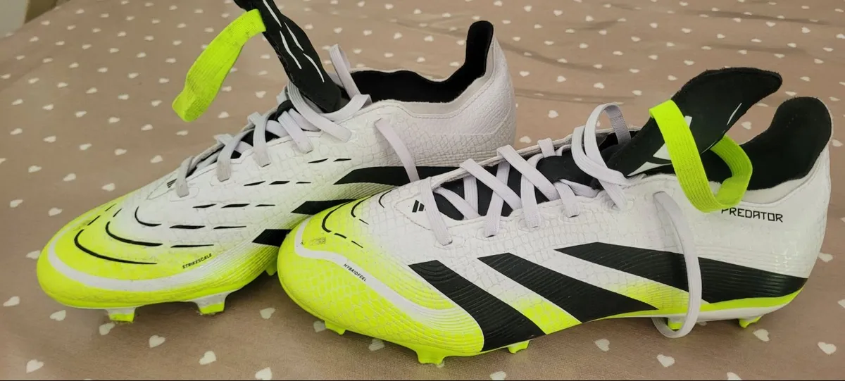 Adidas Predator Football boots - Image 1