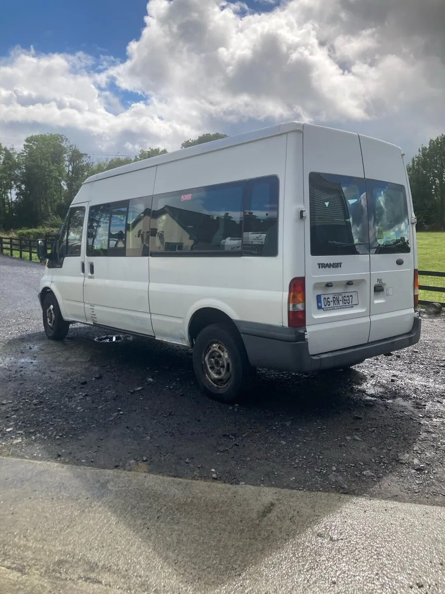 Ford Transit Minibus - Image 4