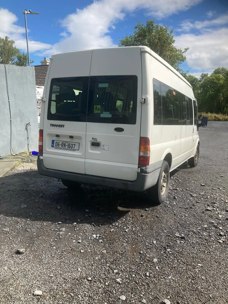 Ford Transit Minibus - Image 3