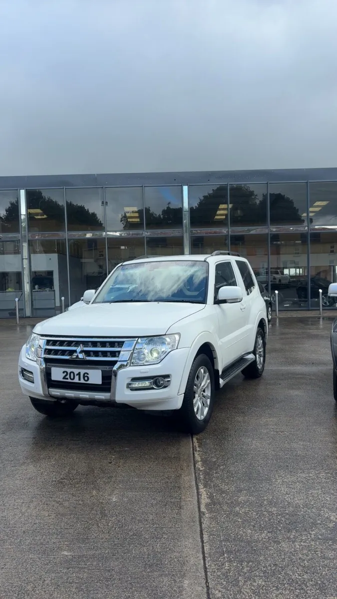 Mitsubishi Pajero - Image 2
