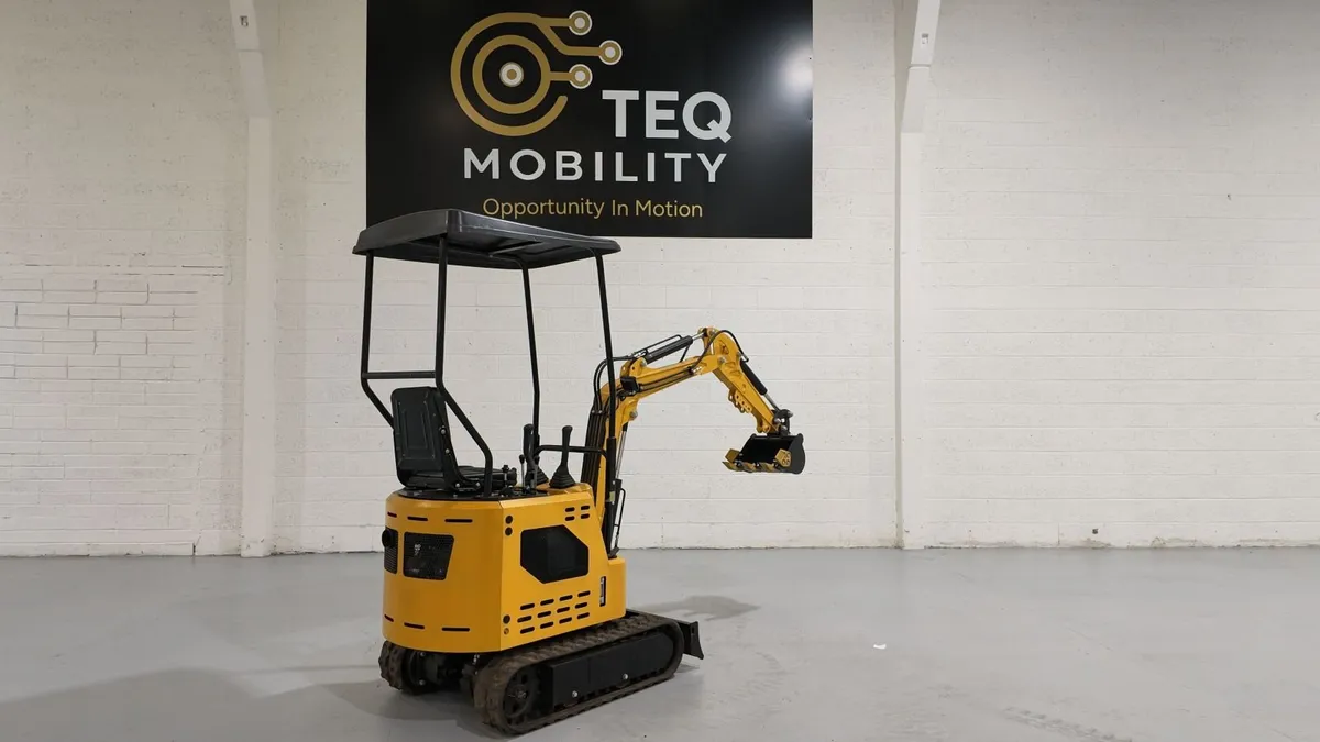 JPC KV12 Mini Digger Excavator - Image 2