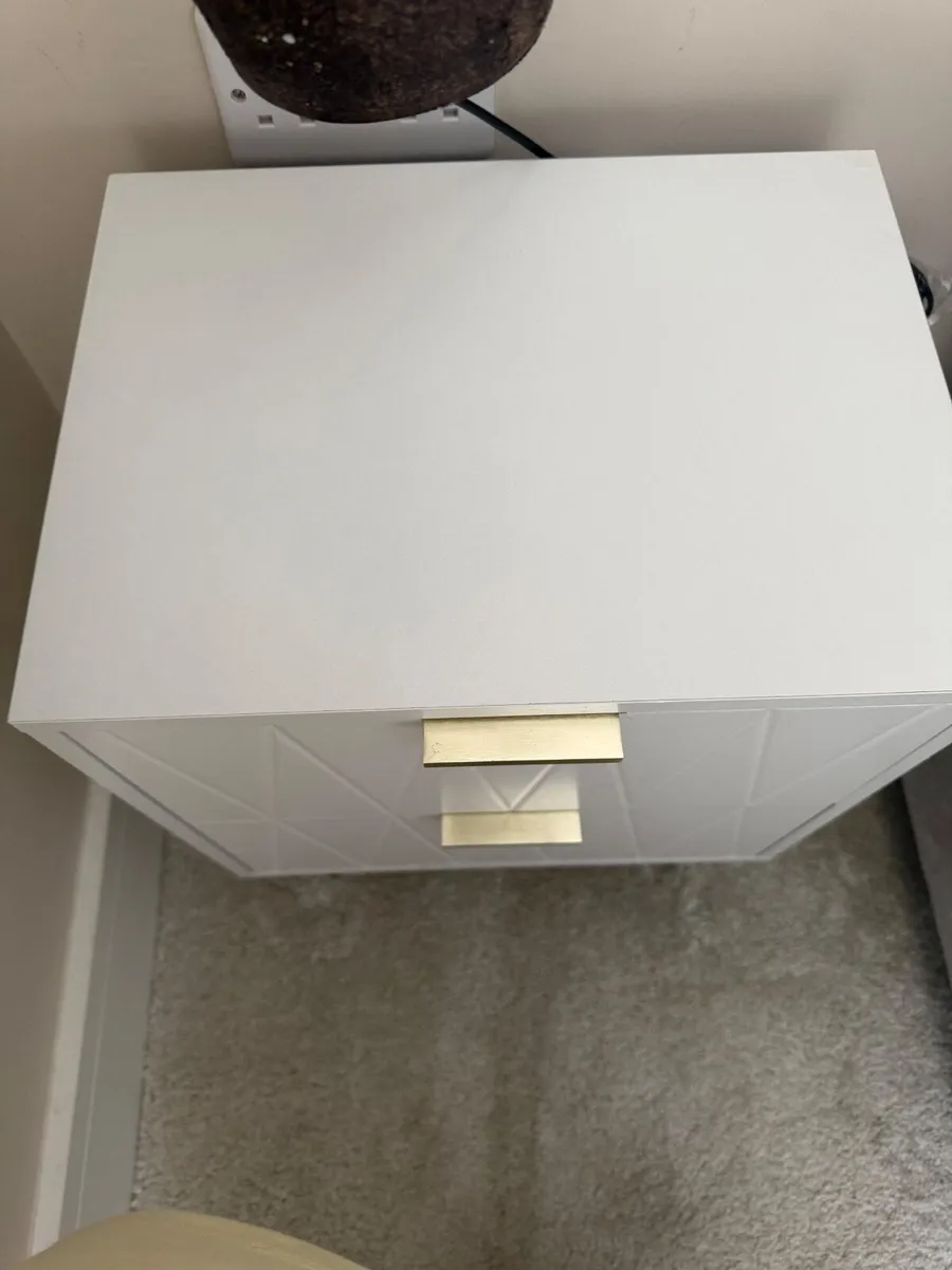 Bedside table - Image 2