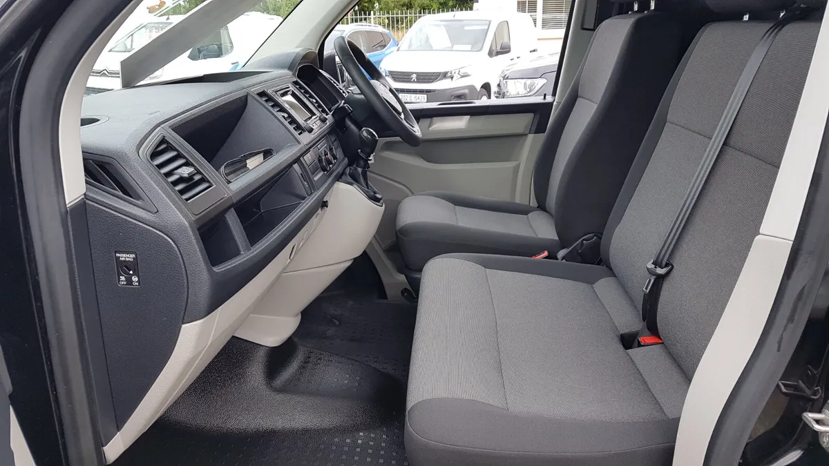 Volkswagen Transporter 2020 LWB 102BHP  VAT INVOIC - Image 4