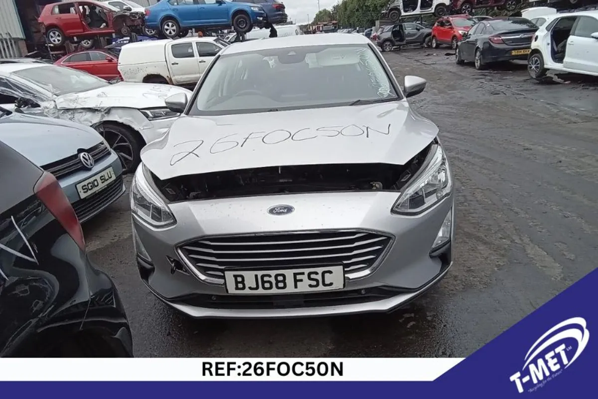 2018 FORD FOCUS BREAKING FOR PARTS - Image 2