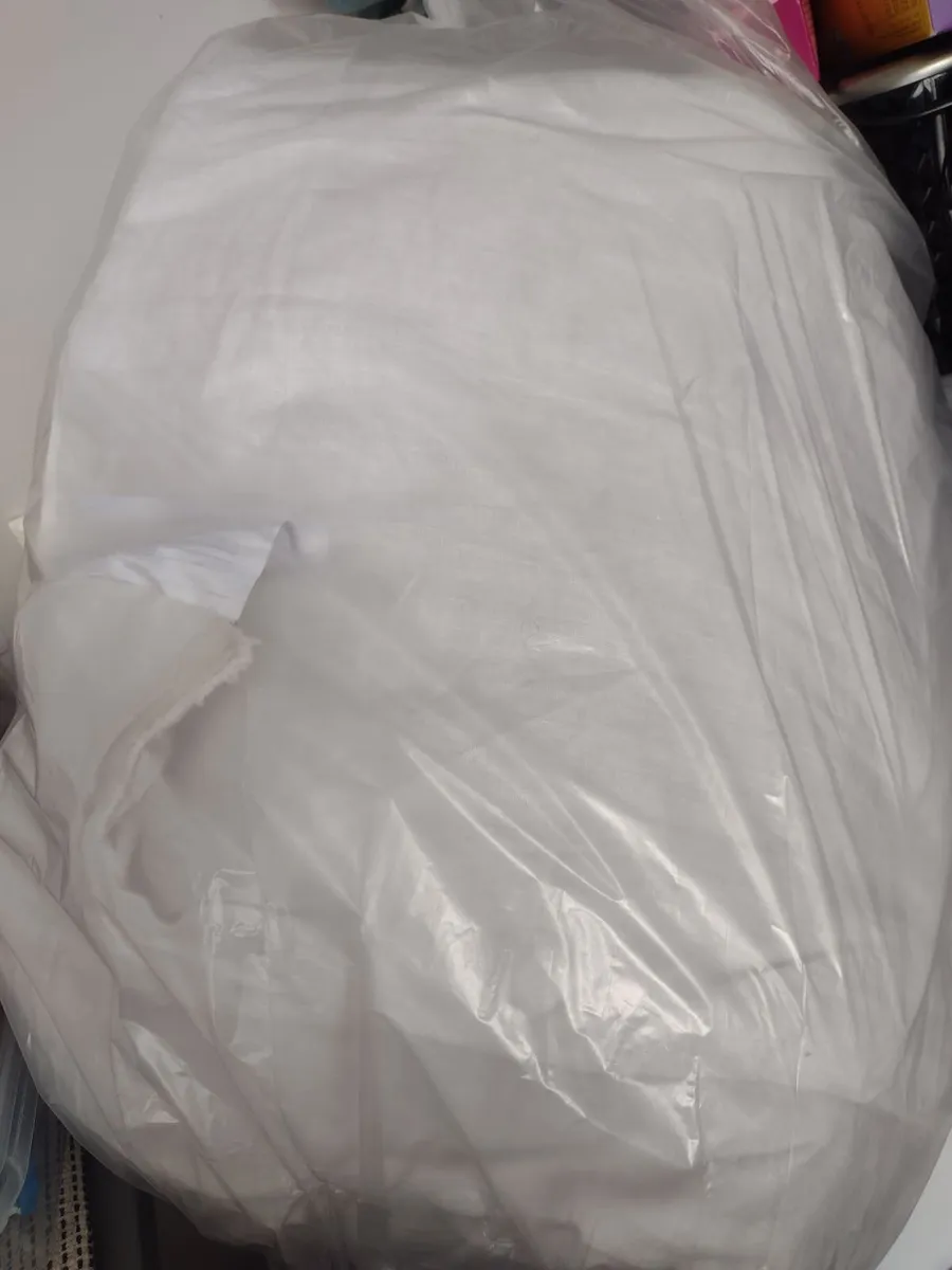 Clean washed king-size duvet 4.5tog - Image 1