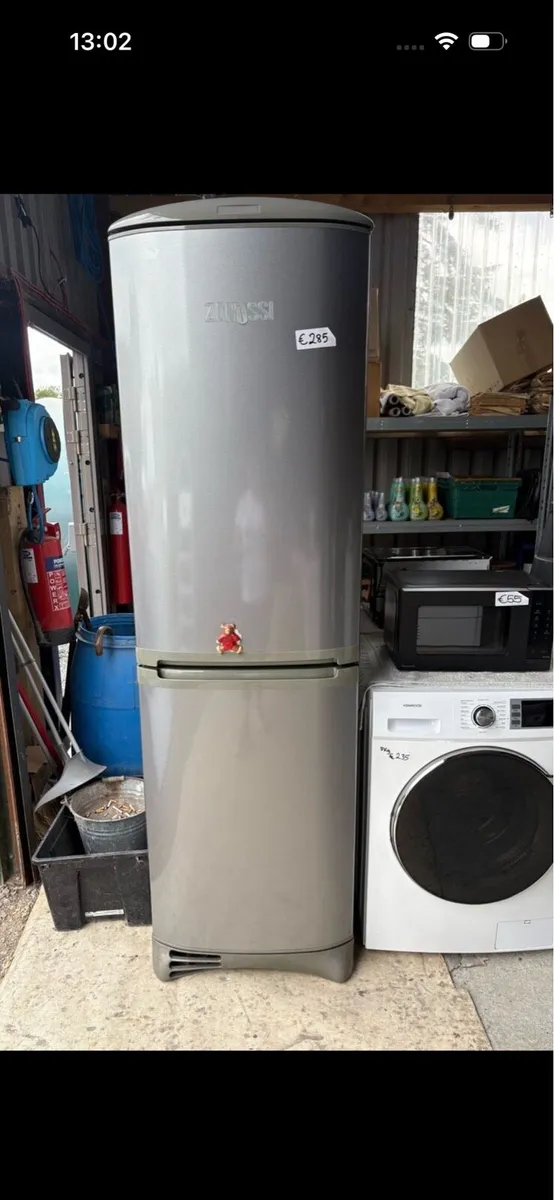 Zanussi fridge freezer - Image 1