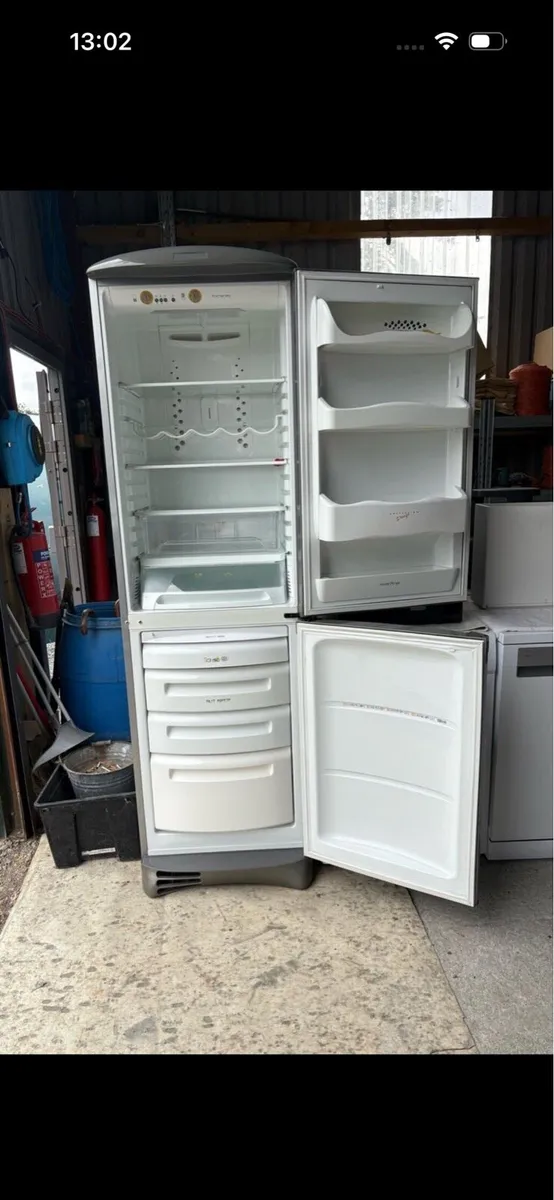 Zanussi fridge freezer - Image 2