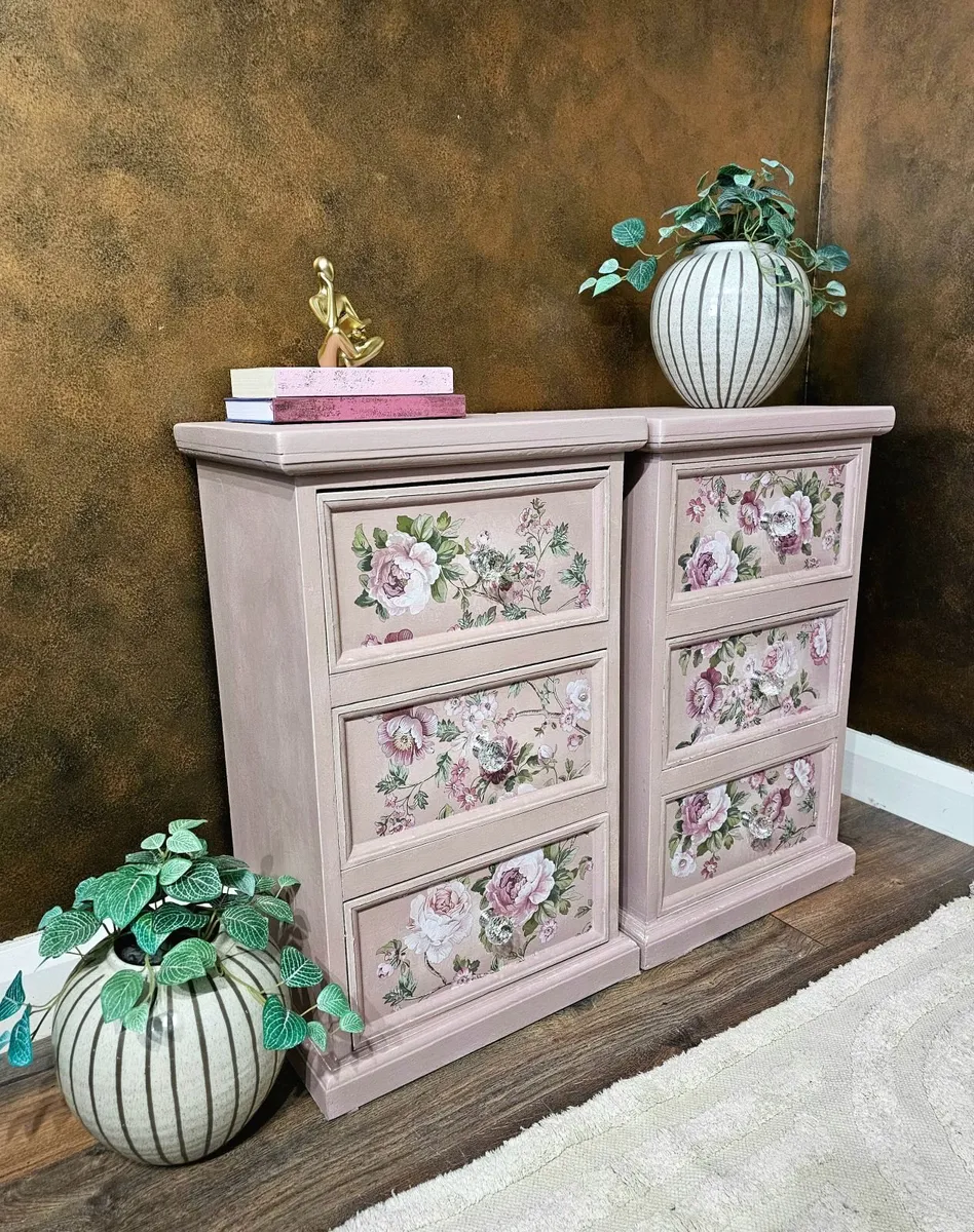 Bedside tables - Image 2