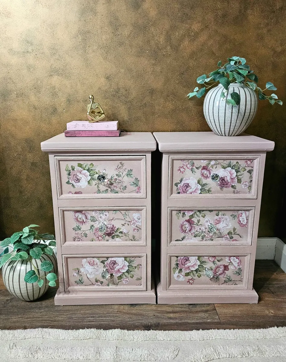 Bedside tables - Image 1