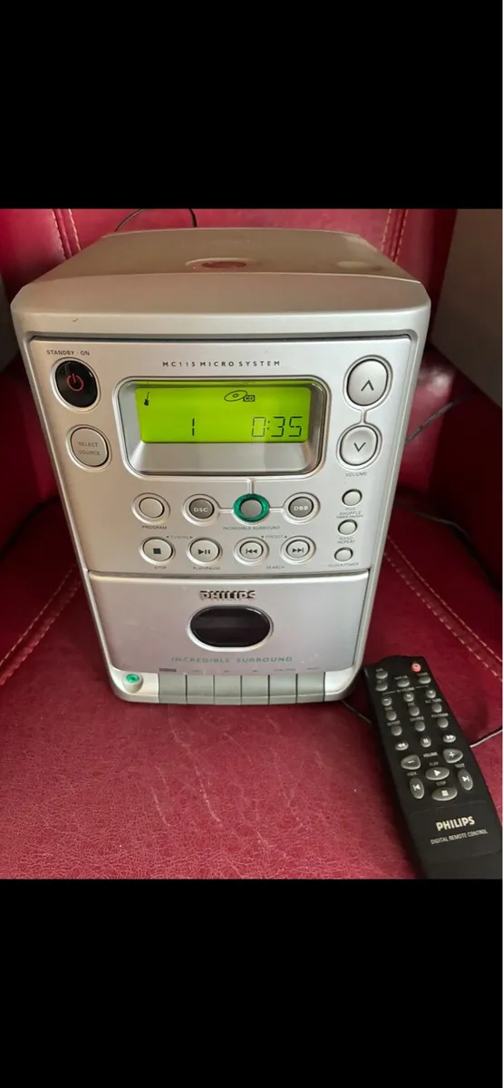 Phillips CD/ MP3/Cassette/ Radio Player - Image 2