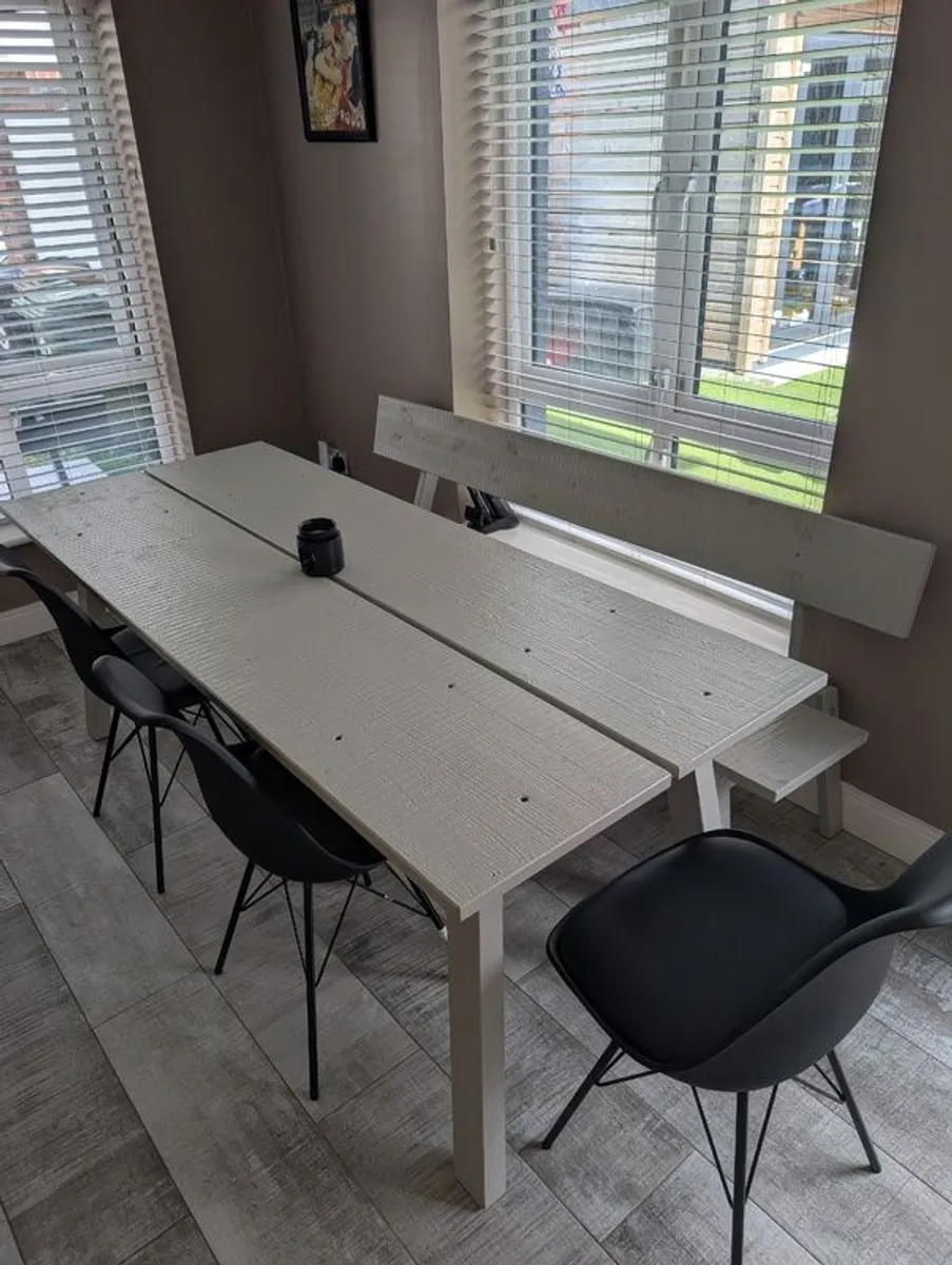 Kitchen/Dining Table and Chairs - Image 1