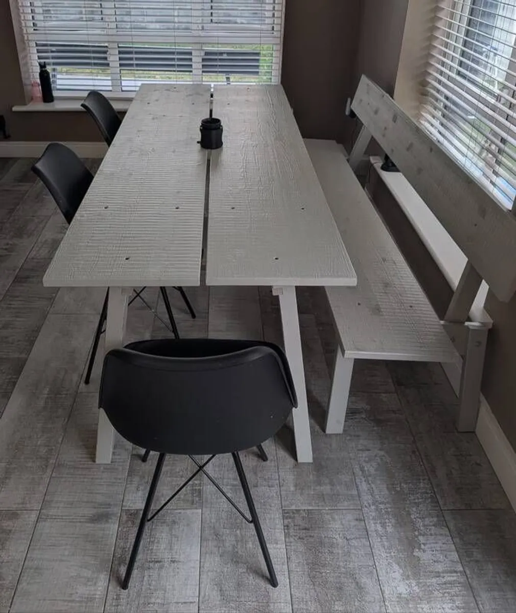 Kitchen/Dining Table and Chairs - Image 3