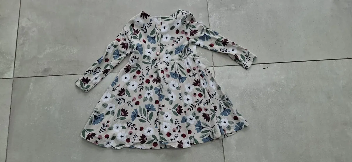 Girls Dresses - Image 1