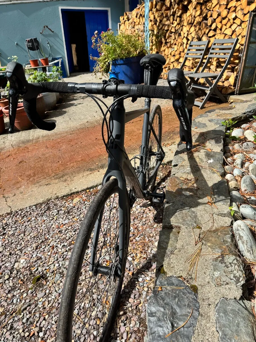 Cube Attain SLX Road Bike – Size 58 - Image 4