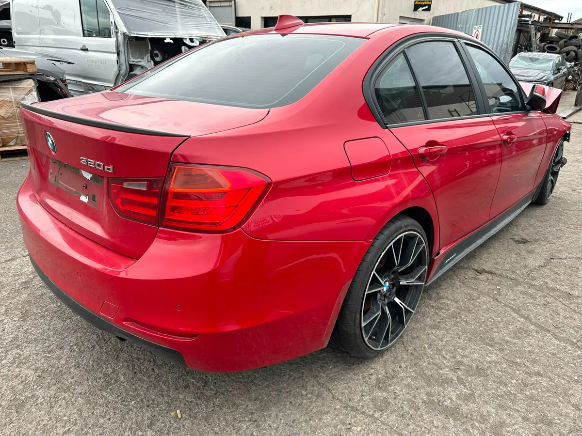 12 BMW 320 2.0 D (N47D20C) FOR BREAKING - Image 2