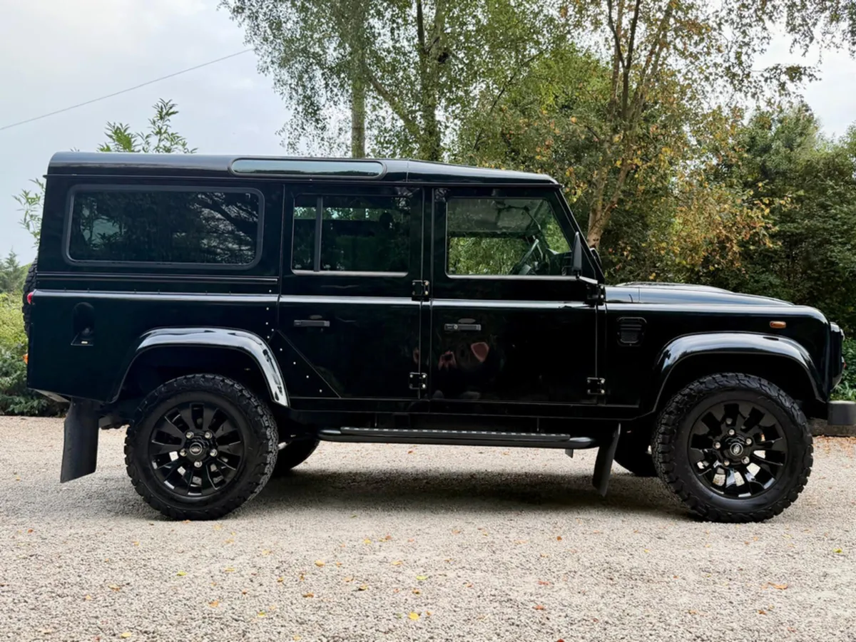 Land Rover Defender 110 2.4 300 TDI *Only 113000km - Image 2