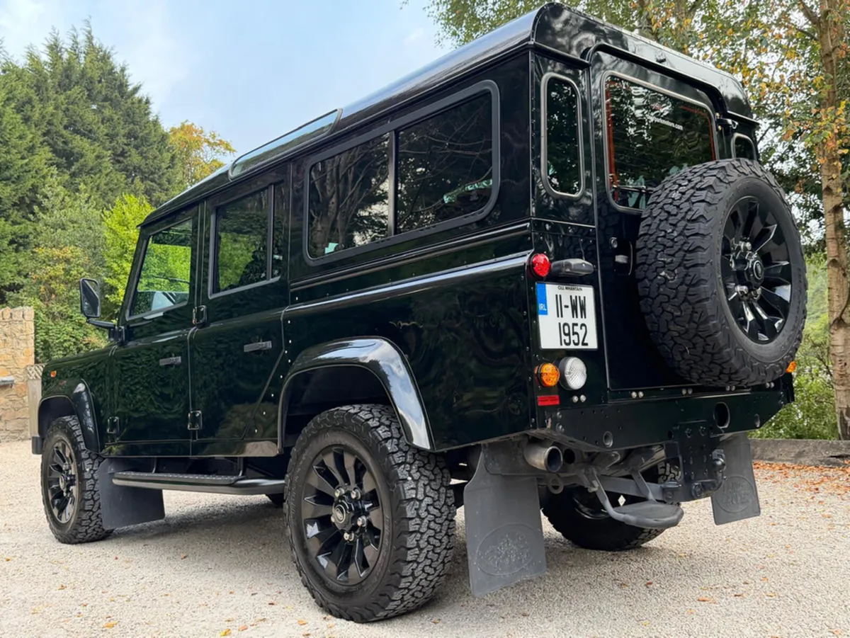 Land Rover Defender 110 2.4 300 TDI *Only 113000km - Image 3