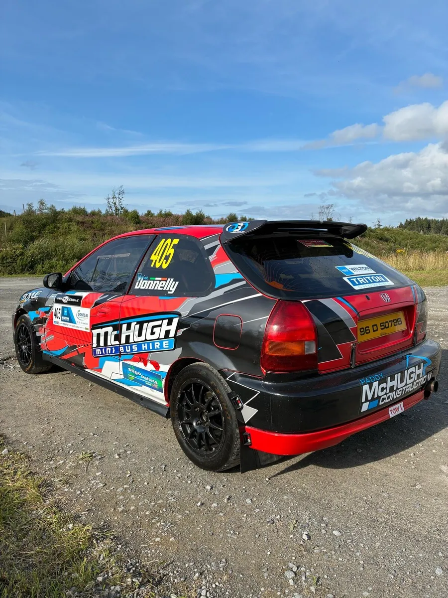 Honda civic rally car - Image 4