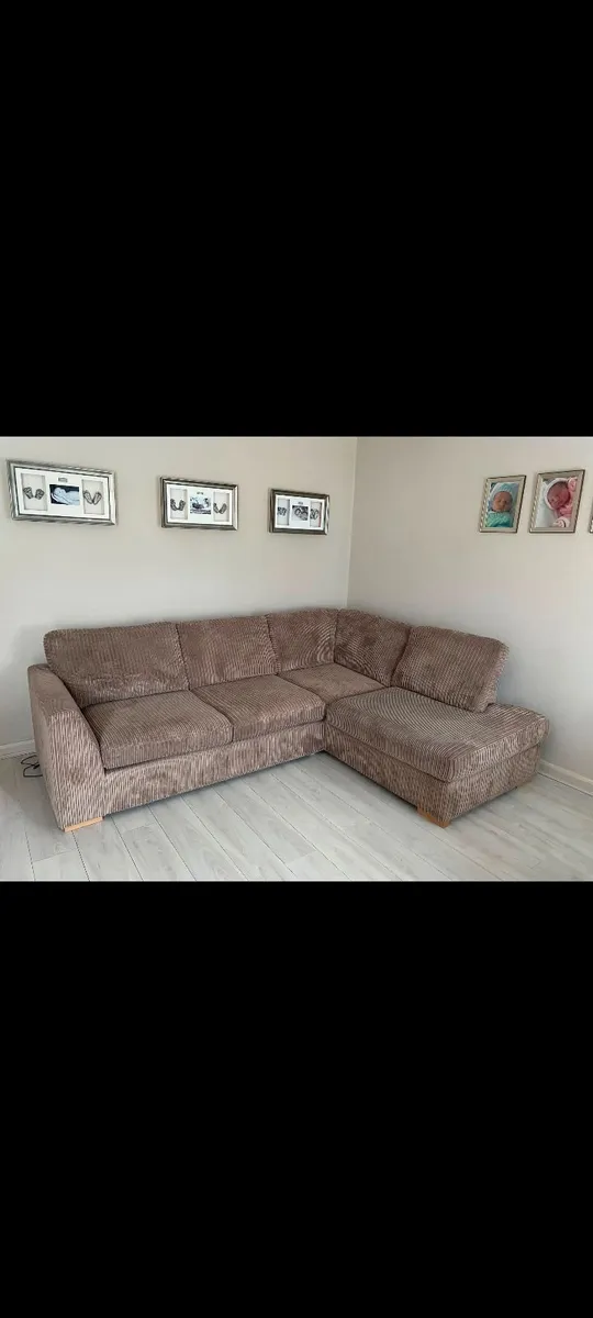 Sofa beige and 6 dining chairs - Image 1