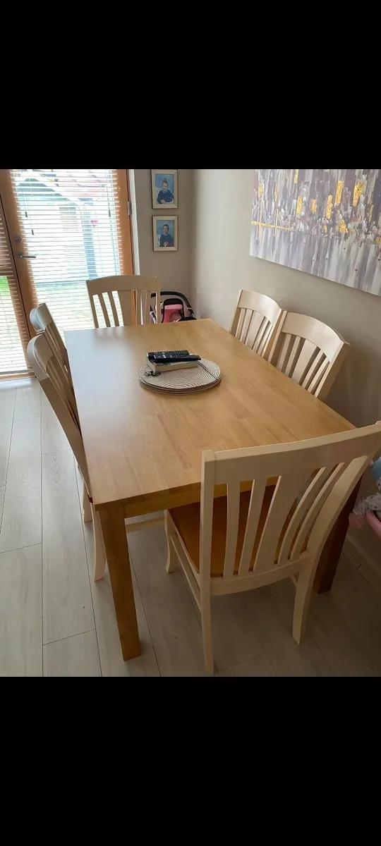 Sofa beige and 6 dining chairs - Image 3
