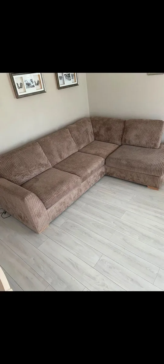 Sofa beige and 6 dining chairs - Image 2