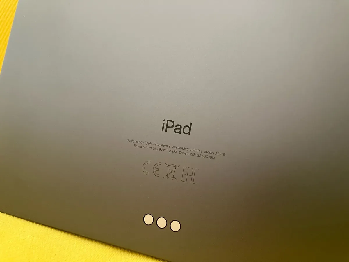 Apple iPad Air 64GB - Image 3