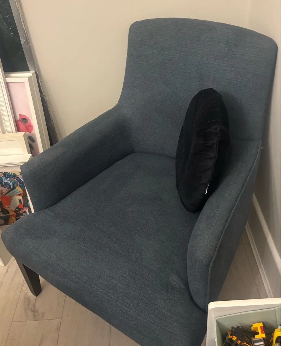 Armchair - Image 1