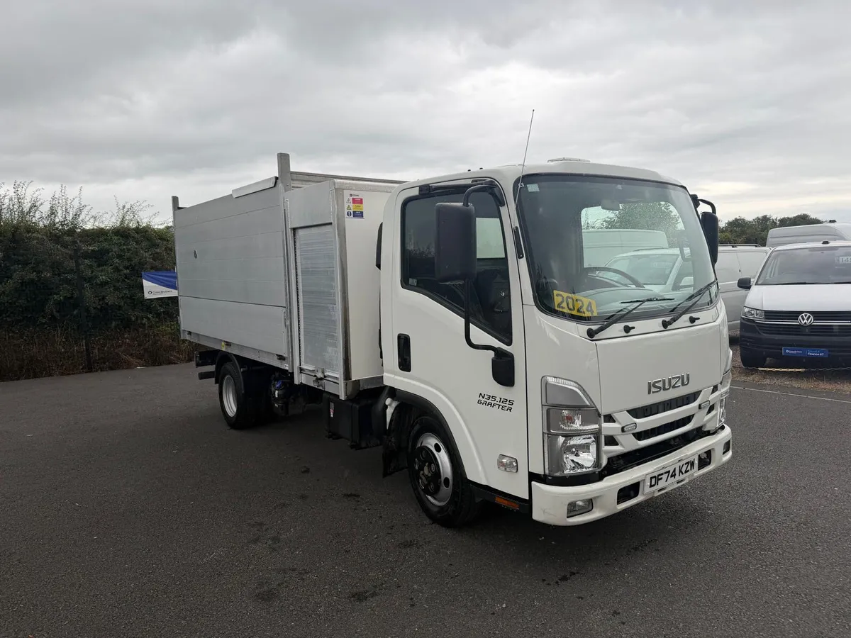 Isuzu Grafter N35 125 Utility Truck ARB Tipper - Image 1
