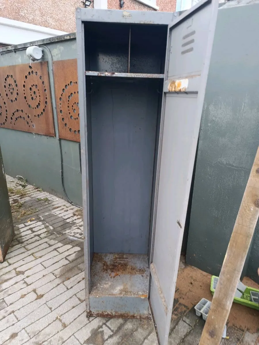 FREE Metal Lockers. - Image 1