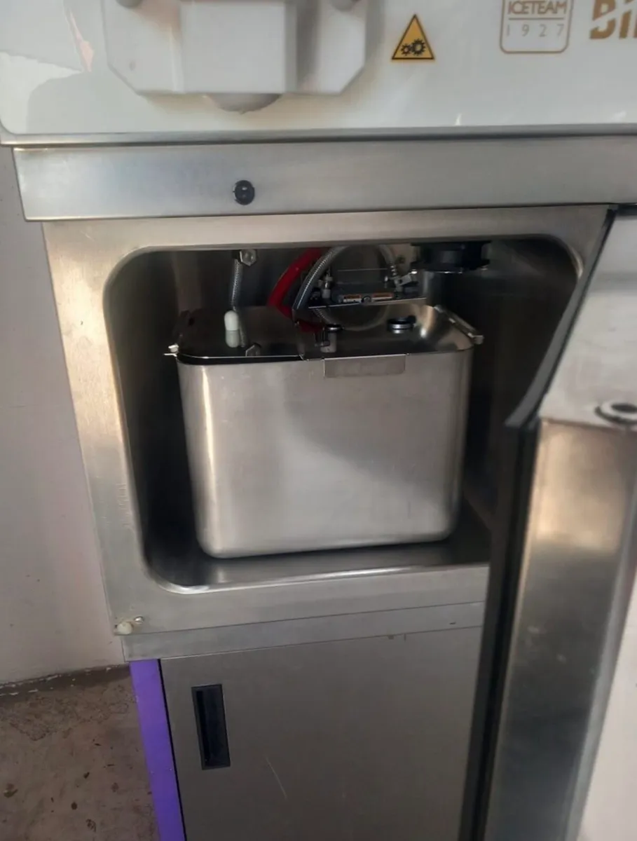 Coldelite 301 BIB Whipped Ice Cream Machine - Image 3