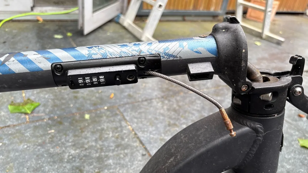 Electric Scooter - Image 4