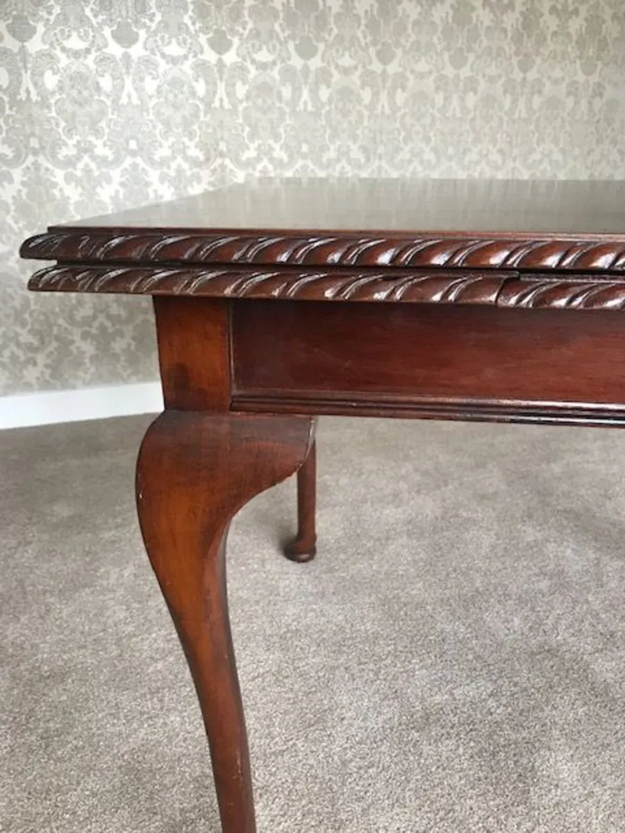 Vintage Queen Anne Style Draw Leaf Dining Table - Image 2