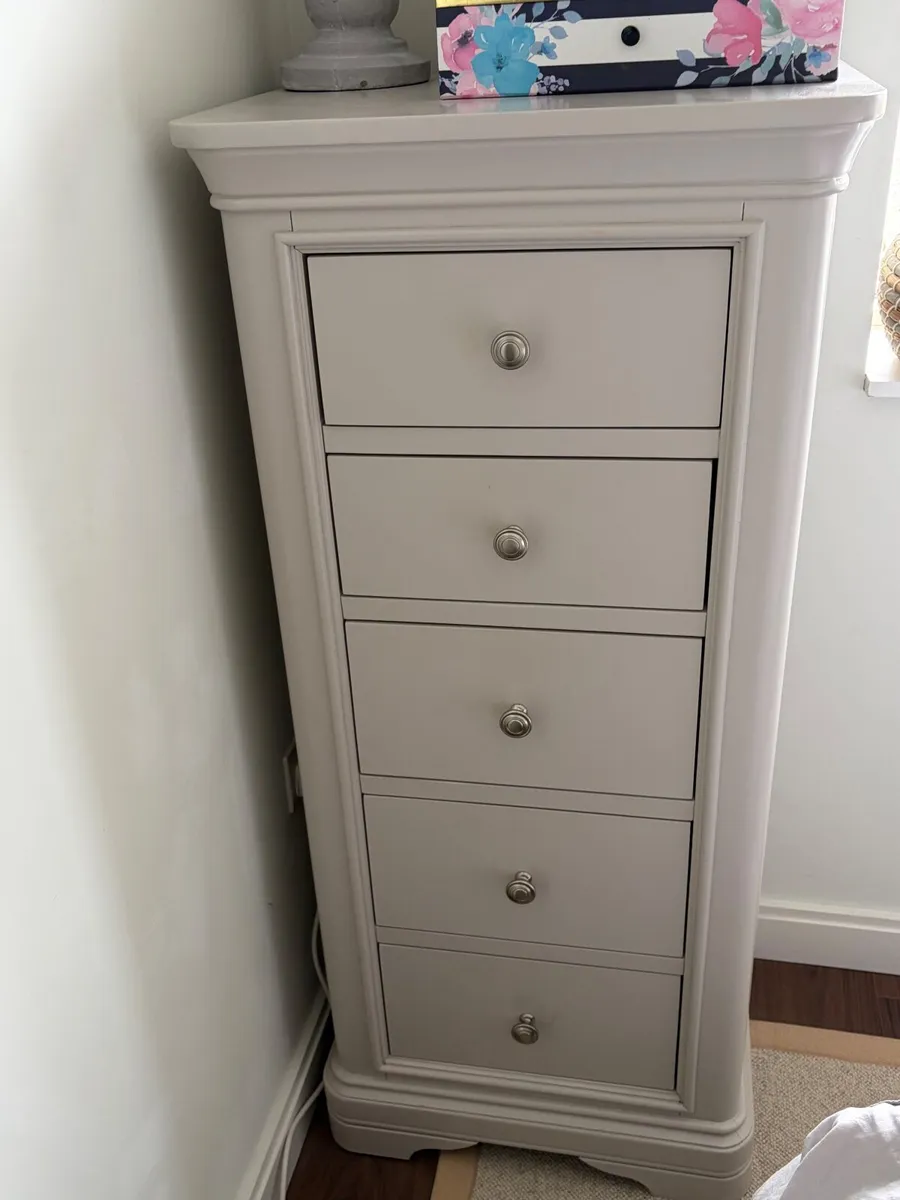 Chest of Drawers - Image 1