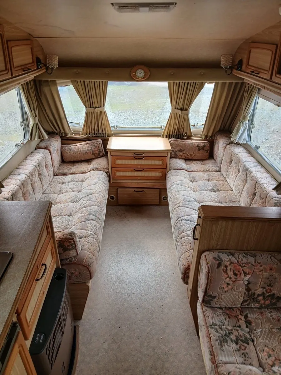 4 berth Caravan - Image 4