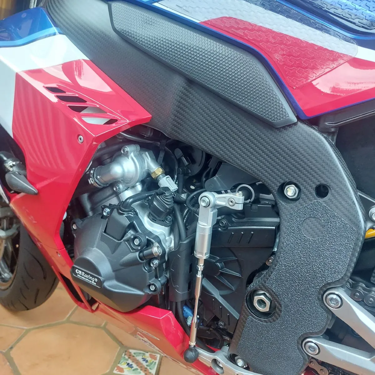 Honda cbr1000rr-r sp Fireblade - Image 4
