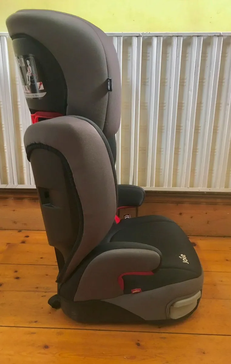 Joie Carseat (4-12 years) - Image 1
